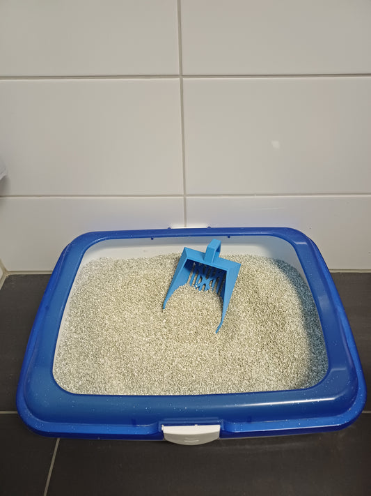 Katzenstreu-Schaufel