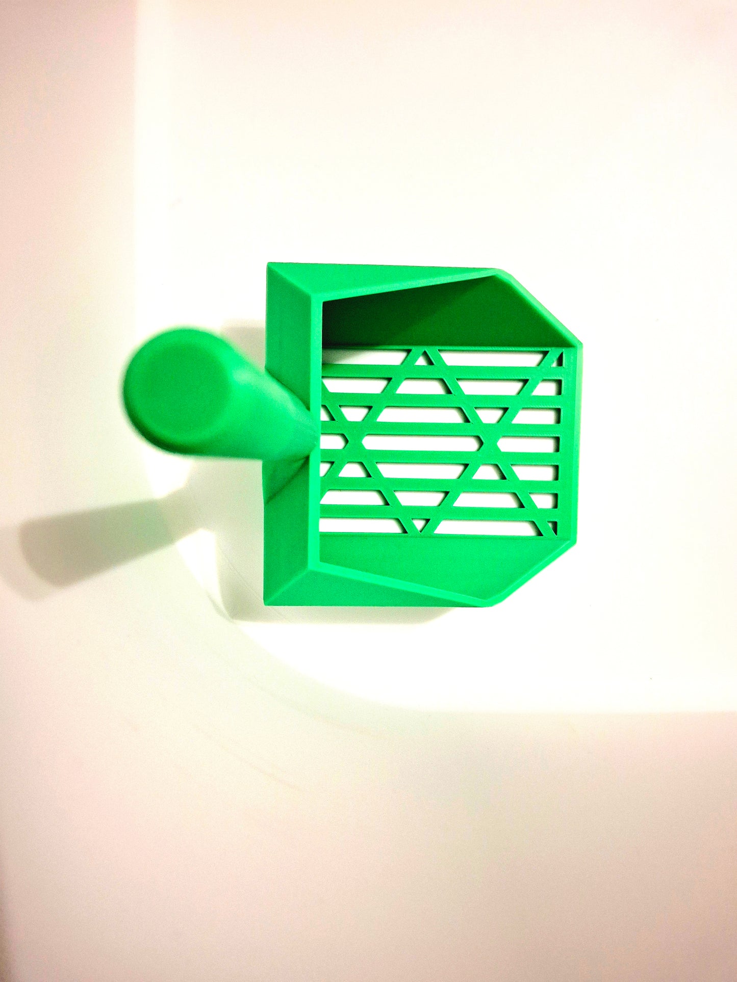 Ergonomische Katzenstreu-Schaufel